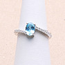 Prsten stříbrný se Swiss Blue topazem a zirkony Ag 925 017195 SBT
