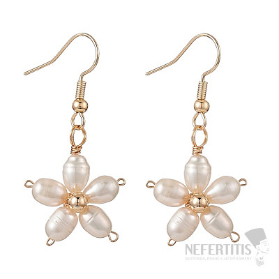 Women's earrings with pearls Flowers