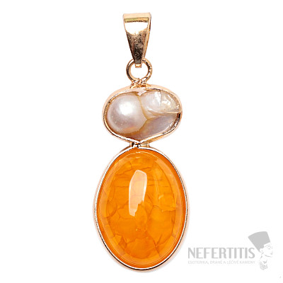 Yellow agate pendant with mother of pearl