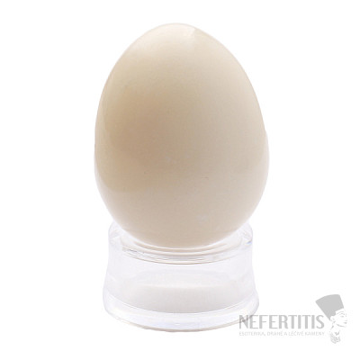 Weißes Ei aus Jadeit