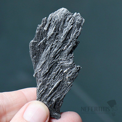 Black kyanite raw Brazil 2