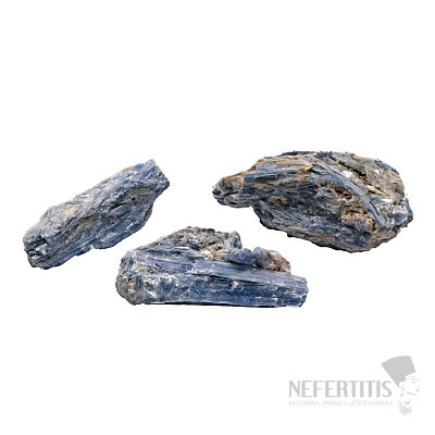 Raw kyanite in parent rock
