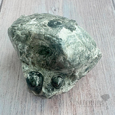 Obsidian Apache Tear in the USA Matrix 10