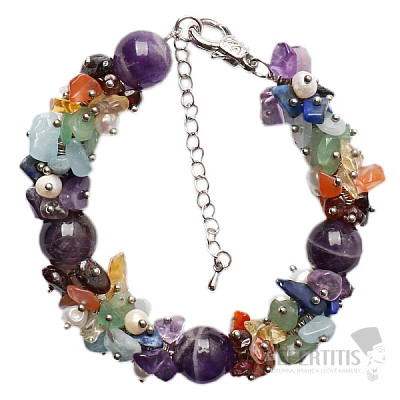 Luxury bracelet made of precious stones and pearls