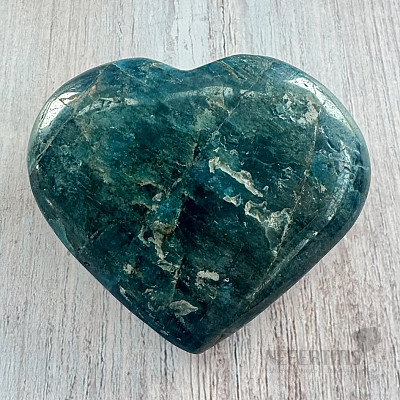 Apatite heart Madagascar A6-2