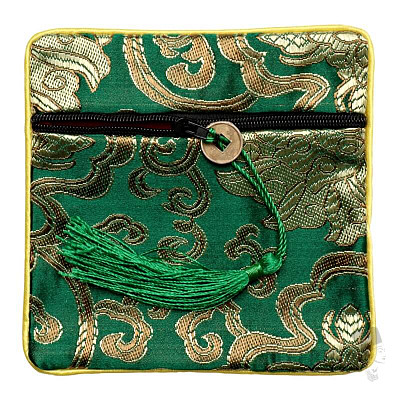 Brokátový sáček zelený se zipem a mincí pro štěstí 12x12 cm