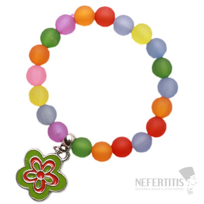 Kinderarmband mit farbigen Perlen und einer Blume