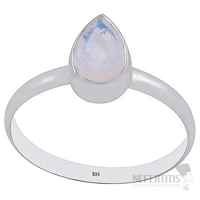 Silver ring with moonstone