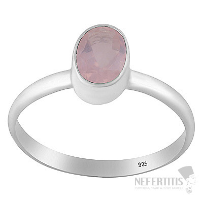Silver ring with rose quartz