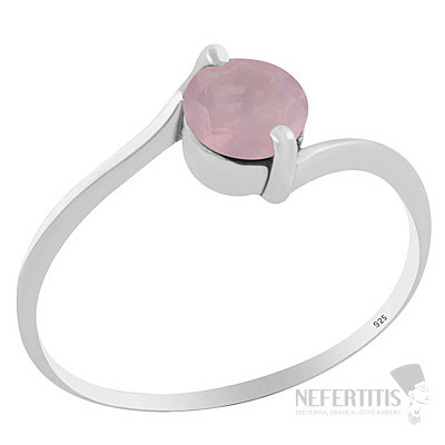 Silver ring with rose quartz