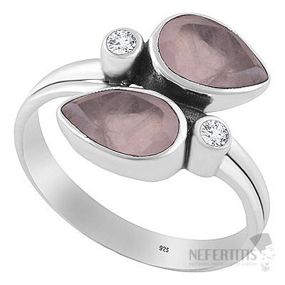 Stříbrný prsten s růženínem