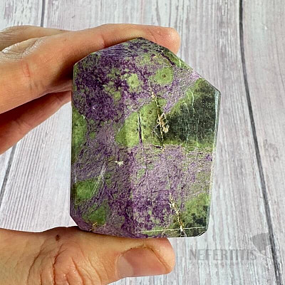 Stichtite spike - obelisk 31