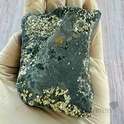 Raw shungite with pyrite 23