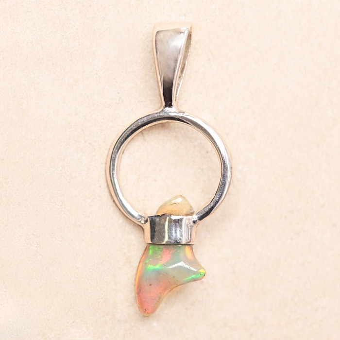 Opál etiopský surový zub přívěsek stříbro Ag 925 LOT17 - 2 cm, 1,1 g