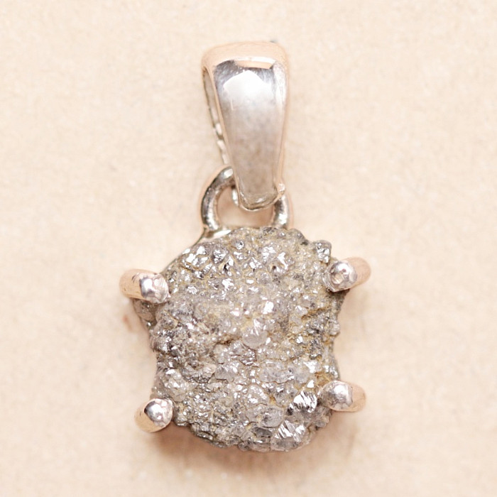 Diamant přírodní surový přívěsek stříbro Ag 925 LOT85 - 0,8 cm, 1 g