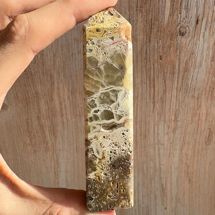 Achát krajkový špice - obelisk 32 - cca 2,5 x 10,8 cm, 81 g