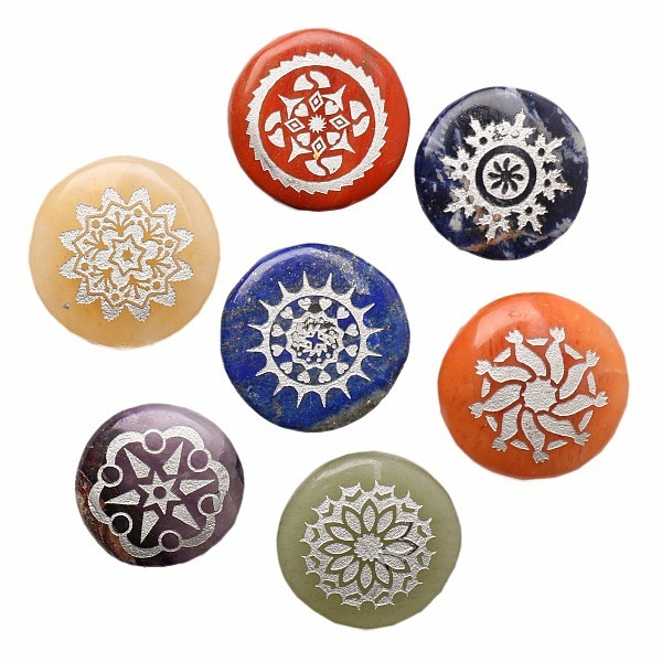 Čakrová sada kamenů s tradičními indickými čakrovými symboly - 7 x cca 3,5 cm