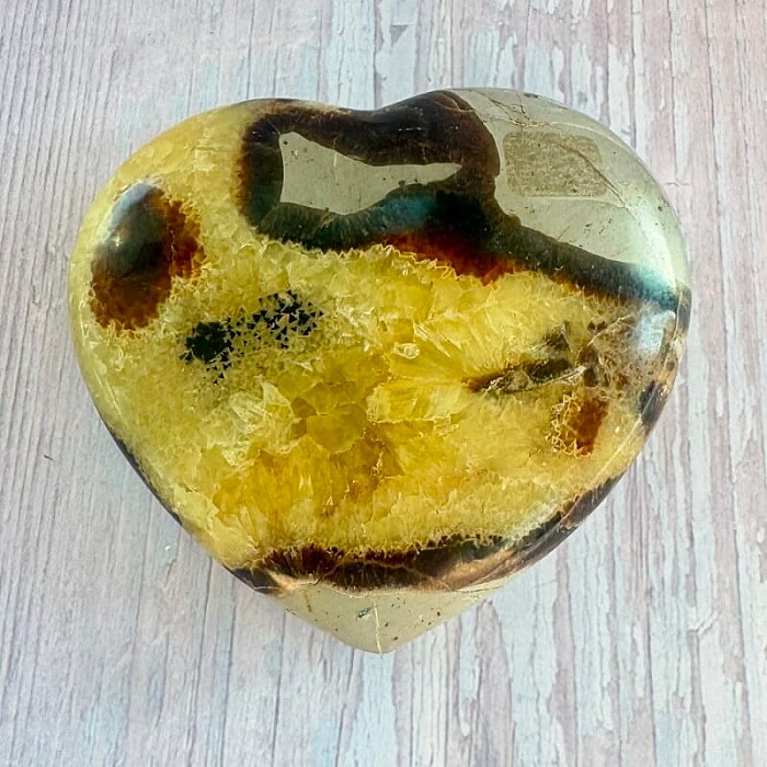 Septárie leštěná Madagaskar Srdce P6-21 - cca 8,1 x 7,2 cm, 217,6 g