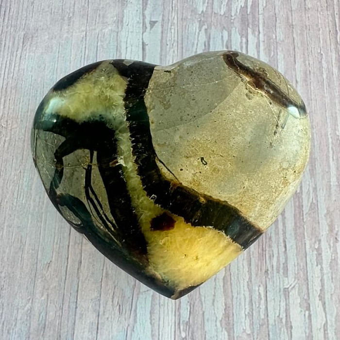 Septárie leštěná Madagaskar Srdce P6-27 - cca 7,8 x 7 cm, 232,4 g