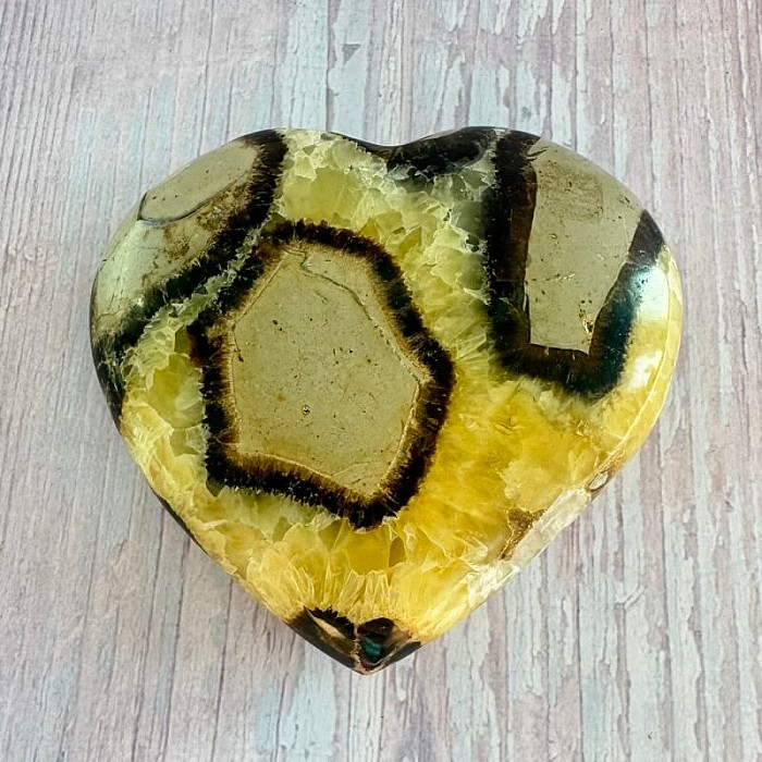 Septárie leštěná Madagaskar Srdce P6-28 - cca 7,9 x 7,5 cm, 220,7 g