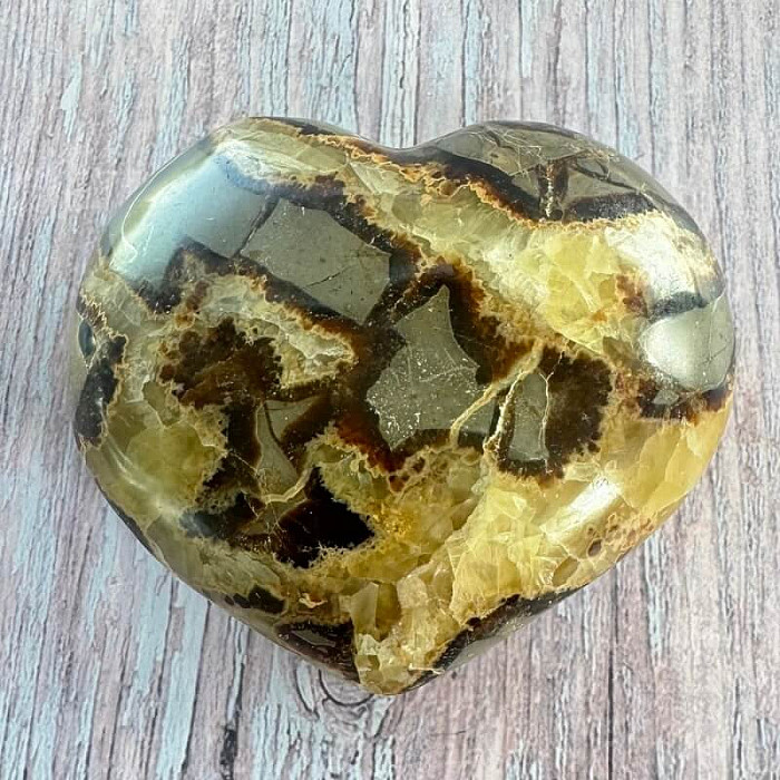 Septárie leštěná Madagaskar Srdce P7-1 - cca 8,2 x 7,4 cm, 268,7 g