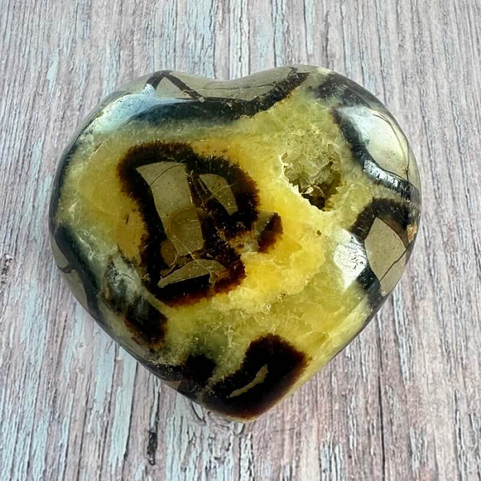 Septárie leštěná Madagaskar Srdce P7-10 - cca 7,6 x 7,3 cm, 291,6 g