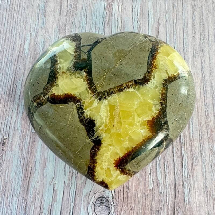 Septárie leštěná Madagaskar Srdce P7-7 - cca 7,9 x 7,4 cm, 264,3 g