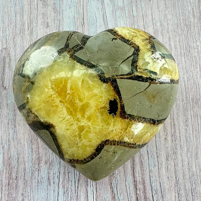 Septárie leštěná Madagaskar velké Srdce P8-20 - cca 8,3 x 7,8 cm, 309,3 g