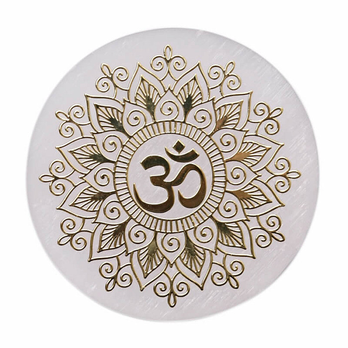 Selenit Symbol Óm - dekorace - cca 0,75 x 6 cm