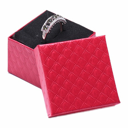 Levně Papírová dárková krabička červená vzorovaná na prsteny 5 x 5 cm - 5 x 5 x 3,5 cm