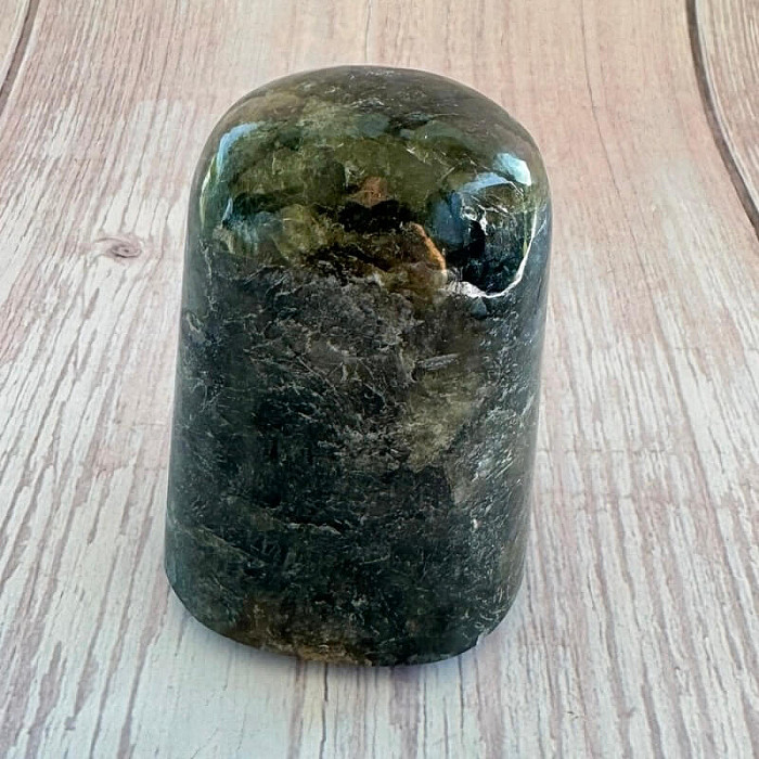 Labradorit freeform 9 - cca 6,7 x 4,5 cm, 216 g