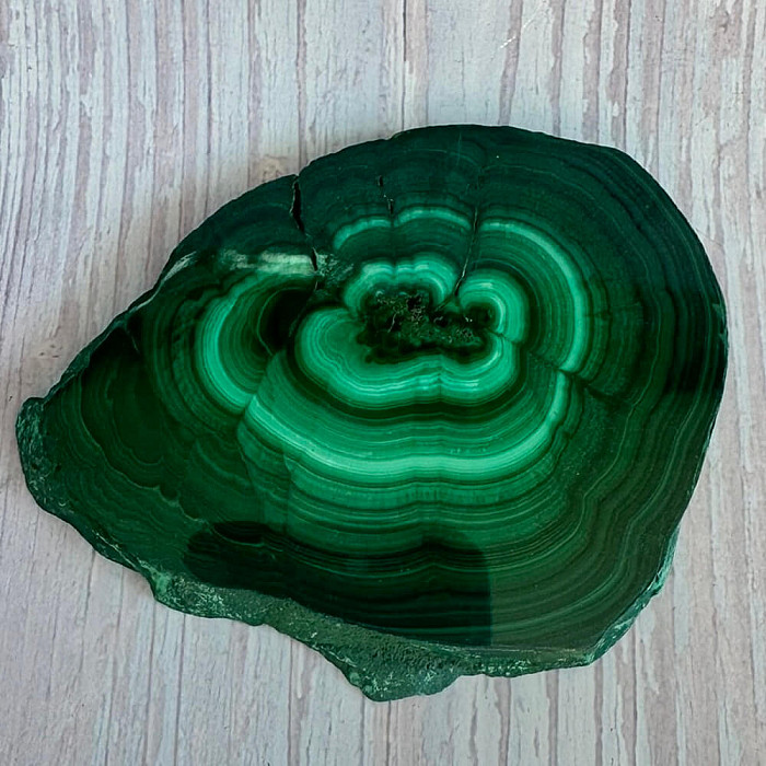 Malachit leštěný plátek AA kvalita 1 - cca 8,4 x 7,6 cm, 121 g