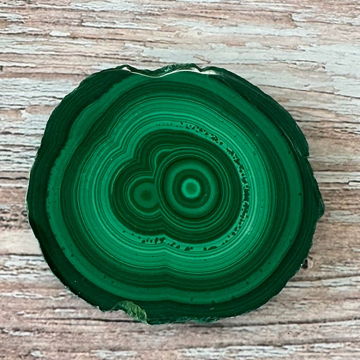 Malachit leštěný plátek AA kvalita 11 - cca 6,2 x 5,6 cm, 66 g