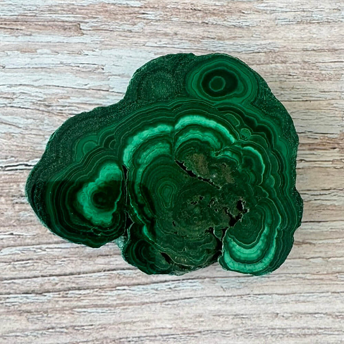 Malachit leštěný plátek AA kvalita 4 - cca 7,3 x 6,4 cm, 89 g