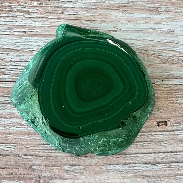 Malachit leštěný plátek AA kvalita 7 - cca 6 x 5,8 cm, 80 g
