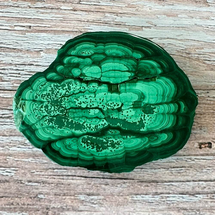 Malachit leštěný plátek AA kvalita 8 - cca 6,3 x 4,9 cm, 55 g