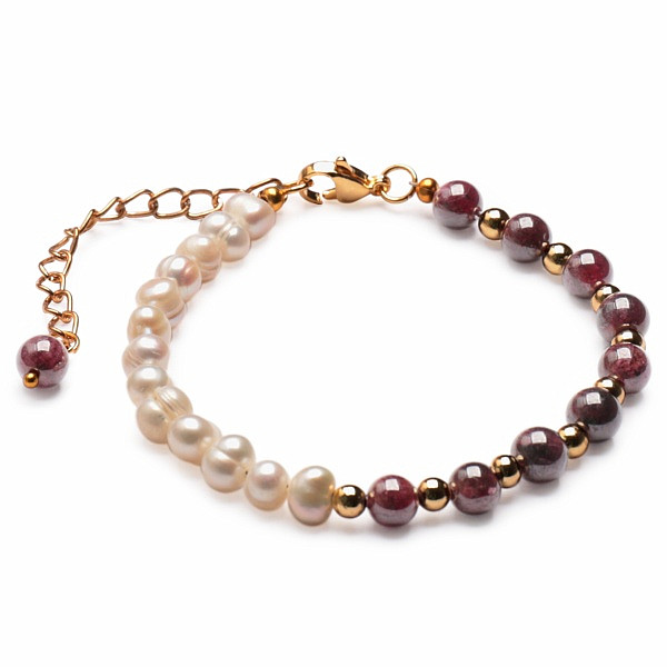 Levně Granát a bílé perly s kovovými korálky řetízkový náramek - obvod cca 22 cm