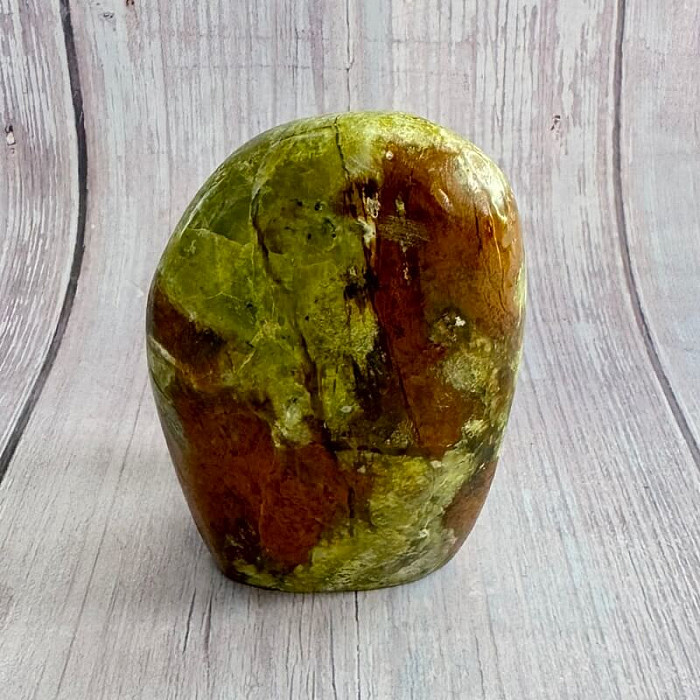 Opál zelený leštěný Madagaskar Freeform 37 - cca 6,3 x 9 cm, 374 g