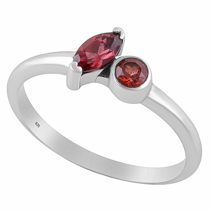 Stříbrný prsten s granátem - 54 mm (US 7) 1,9 g