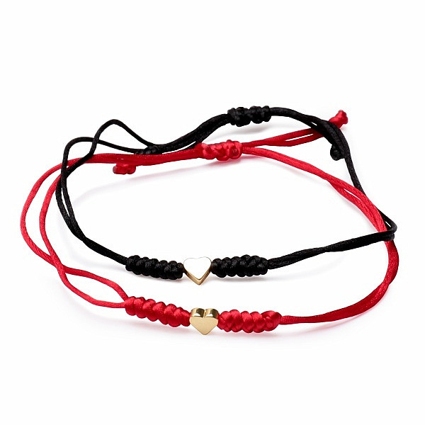 Sada dvou šňůrkových stahovacích náramků se srdíčky - obvod cca 25 cm