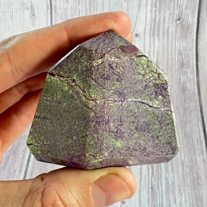 Stichtit špice - obelisk 22 - cca 5,6 x 5,8 cm, 83 g