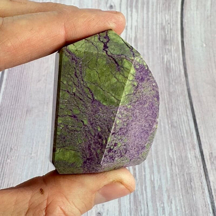 Stichtit špice - obelisk 26 - cca 3,6 x 4,9 cm, 63 g