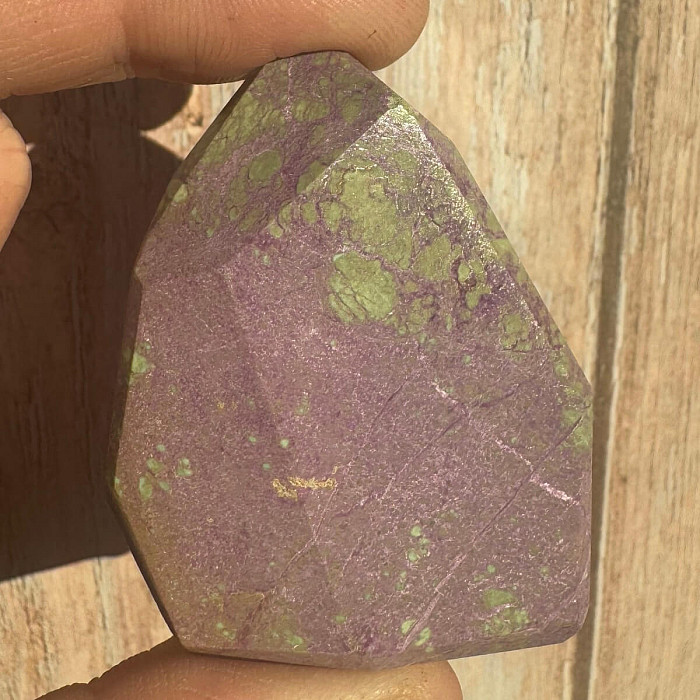 Stichtit špice - obelisk 15 - cca 4,2 x 6 cm, 68 g