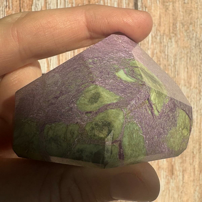 Stichtit špice - obelisk 3 - cca 4,8 x 6,6 cm, 121 g