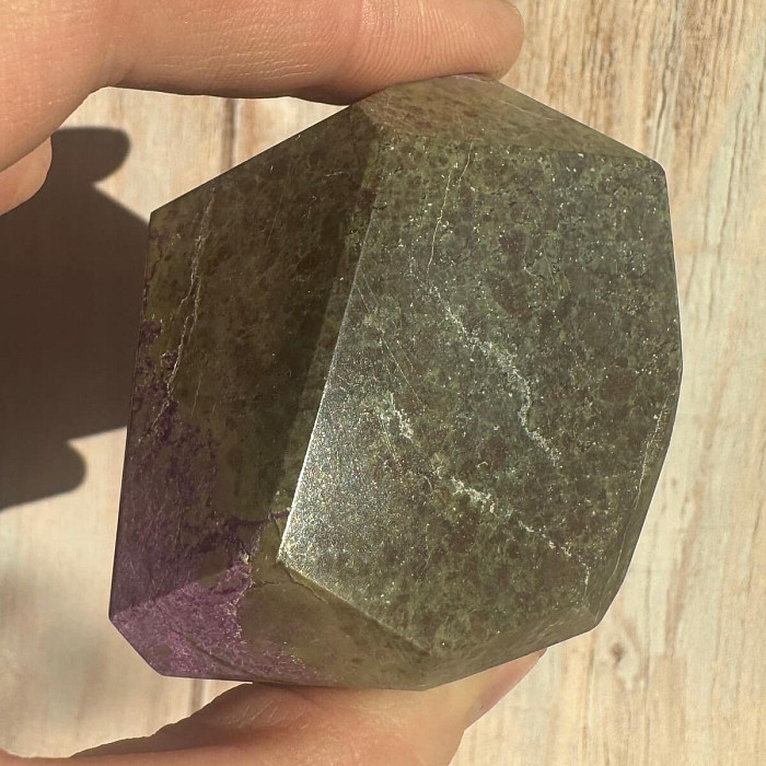 Levně Stichtit špice - obelisk 4 - cca 5,1 x 6,1 cm, 136 g