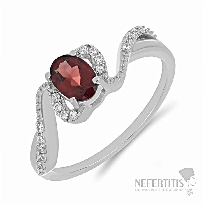 Prsten stříbrný s broušeným granátem a zirkony Ag 925 030163 GT - 57 mm , 2,3 g