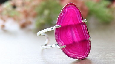 Jewelry that will emphasize your uniqueness - new agate bracelets
