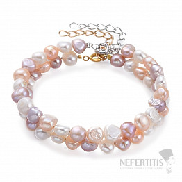 Mutter-Tochter-Armbänder aus farbigen Perlen