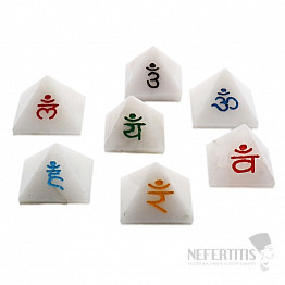 Chakra-Set aus Kristallpyramiden mit Chakra-Symbolen