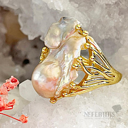 Ring für eine Hexe mit einer Perle Göttin in einer Perle